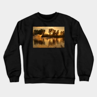 Ski around sunset - Lake Kaiafas Crewneck Sweatshirt